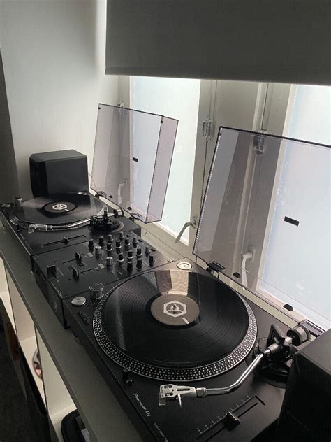 Pioneer Plx500 Turntables Dj Decks Djm250 Mk2 Mixer And Dvs Vinyl Bundle