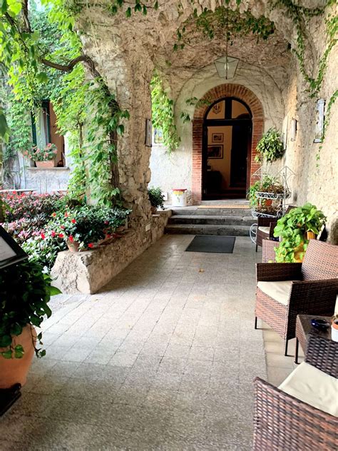 Using the Pinterest Trends Tool to Explode Blog Traffic