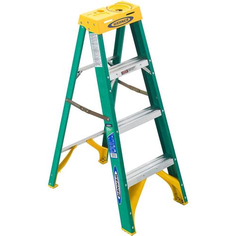 Werner 4 Ft Fiberglass Platform Step Ladder With 300 Lb Load Capacity