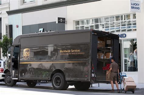 Is UPS Delivery Service Open on 4th of July 2020? | Heavy.com