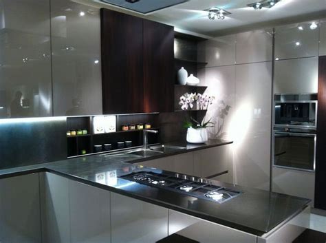 Slab cabinet doors are flat panel doors that have no ornamentation or beveling. Beautiful Kitchen Design Ideas With Porcelain Slab ...