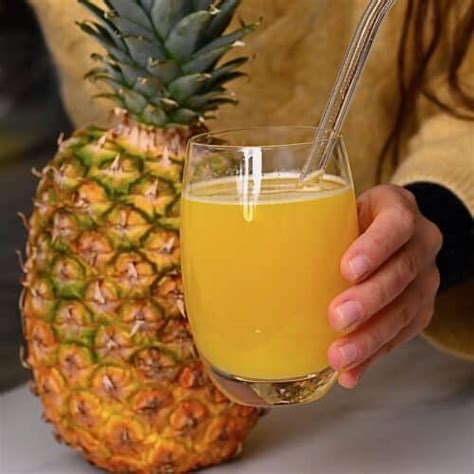How To Make Pineapple Juice With Or Without Juicer Alphafoodie