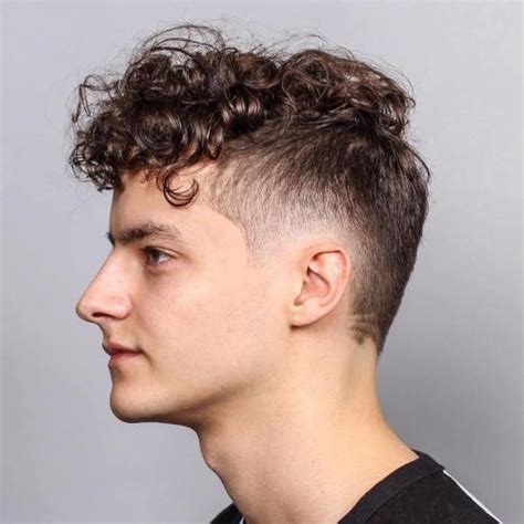 45 Best Curly Hairstyles And Haircuts For Men 2022