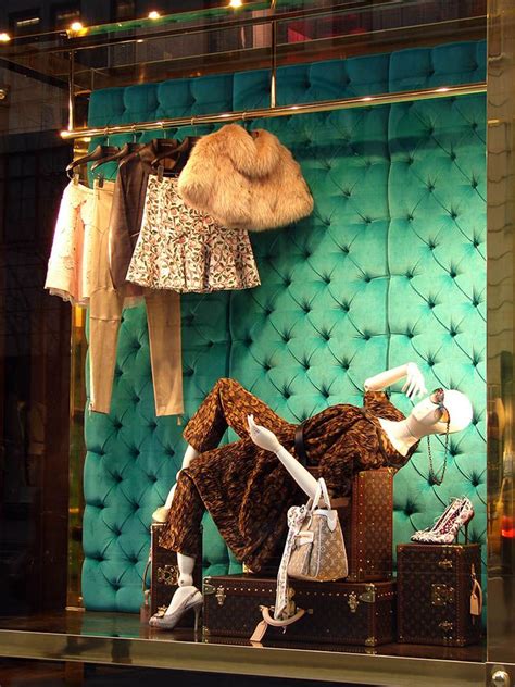 100 Creative Spring Window Display Ideas And Designs It S So Real Window Display Retail