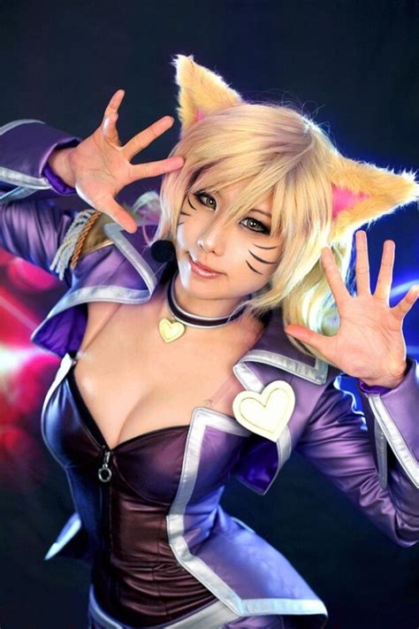 League Of Legends Curvy Cosplay Babe Ahri Bluemaize