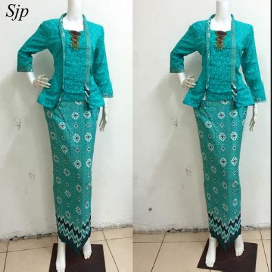 Blus batik modern atasan batik wanita muslim baju kondangan simplerp69.000 45+ Model Baju Kebaya Batik Modern Terbaru 2021, Update ...