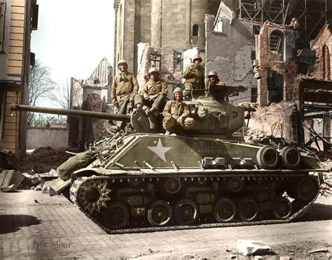 First Tank Crew Of Us 3rd Army To Reach The Rhine Mar45 Tanks
