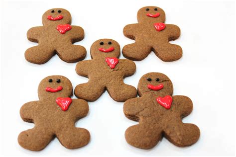 8 Gingerbread Men Decorating Ideas