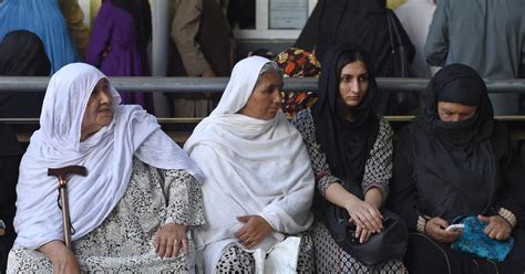 طالبان کی واپسی کا خوف افغانستان میں پاسپورٹ درخواستوں میں اضافہ