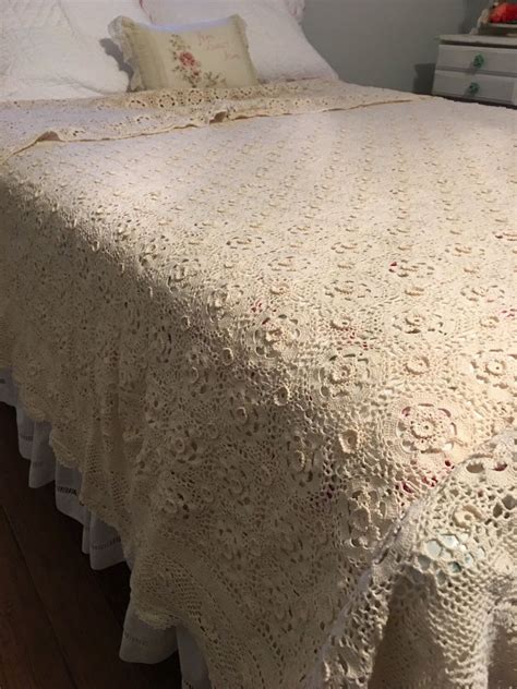 Gorgeous Crocheted Bedspread Vintage Keeco Hand Crocheted Lace Bed