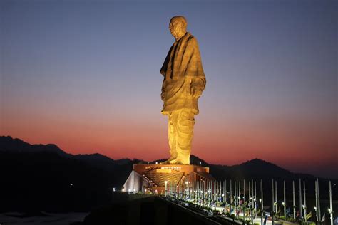India Builds The Worlds Tallest Statue The Washington Post