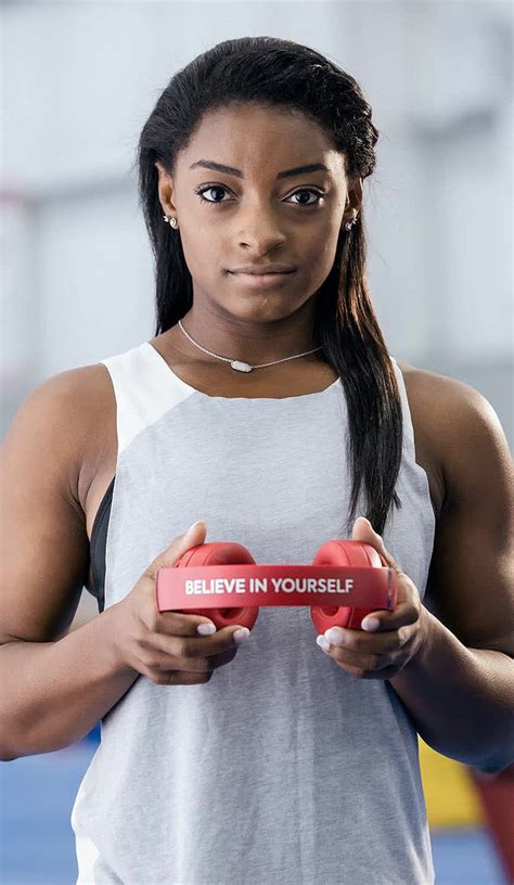 Über 7 millionen englischsprachige bücher. Simone Biles - Bio, Age, Height, Weight, Body Measurements ...