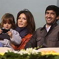 Raúl González y Mamen Sanz con su hija María en un partido de tenis en ...