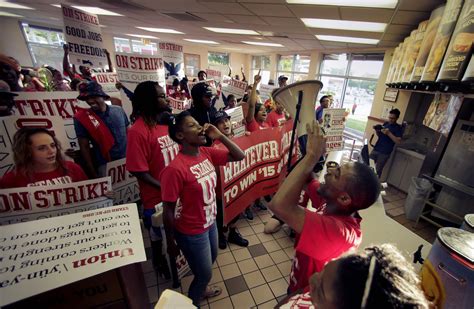 Us Fast Food Workers Protest For Higher Wages Wsj
