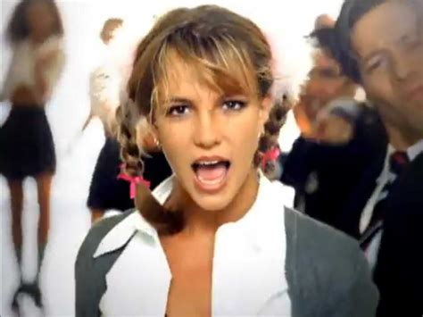 Britney Spears Hit Me Baby One More Time Music Video Temukan Jawab