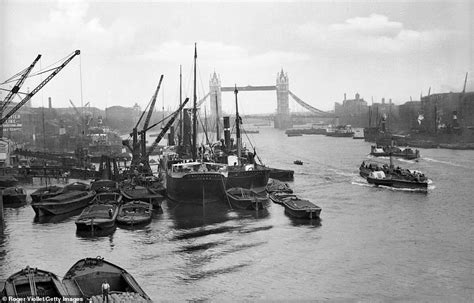 Timeless Beauty A Visual Journey Of The Changing River Thames