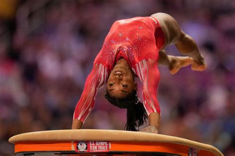 Biles Lee Lock Up Spots On Us Olympic Gymnastics Team