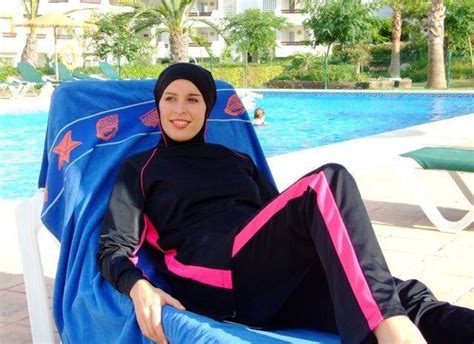 My Funny Arab Women In Their Swimsuit Pictures
