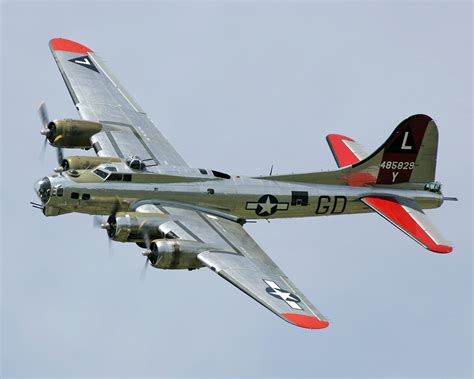 B 17 Flying Fortress Wallpaper Wallpapersafari