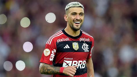 Flamengo Pode Contar Ajuda De Arrascaeta Para Fechar Mais Uma