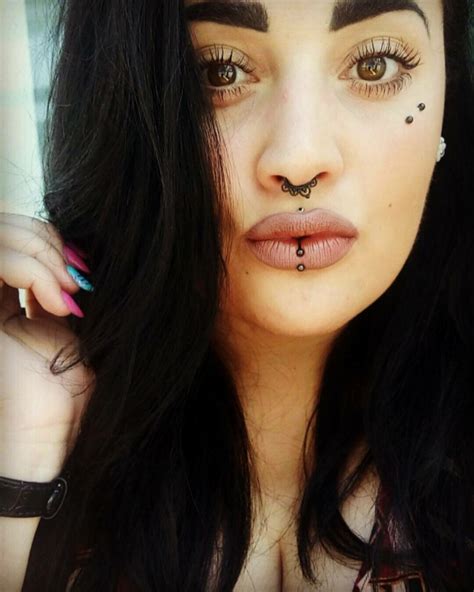 Medusa Piercing 50 Ideas Pain Level Healing Time Cost