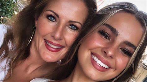 Addison Raes Mom Calls Out Daughter On Social Media After Being