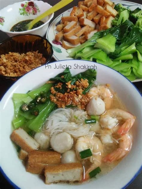 Sebelum tu, nak tahu tak apa bezanya bihun sup utara ni dengan bihun sup biasa? Bahan Dah Ada ,Jom Buat Bihun Sup Chinese Style - Dari ...