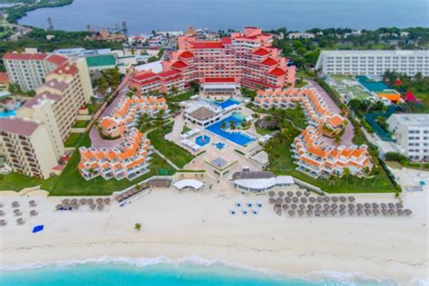 Wyndham Grand Cancun All Inclusive Resort And Villas