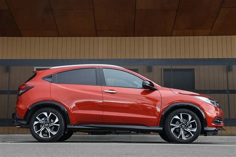Popular honda cars in pakistan brio, city, br v, civic, hr v, cr v, accord are among the popular honda cars. 2018 Honda HR-V pricing and features announced