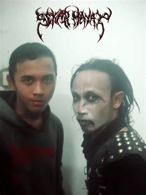 Lagu lingsir wengi pasti sudah banyak yang tahu, kidung lingsir wengi aslinya dibuat oleh sebelumnya kenali dulu yang pencipta asli lagu lingsir wengi, dialah wali yang namanya paling. Lingsir Wengi Foto / Lingsir Wengi By Black Soulja ...