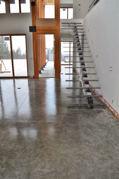 Mode Concrete Natural Concrete Floors Look Amazing In This Brand New