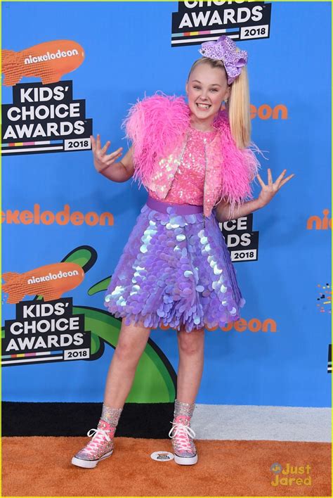 Jojo Siwa Debuts First Of Three Looks At Kids Choice Awards 2018