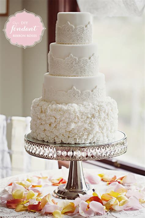 Diy Fondant Roses Wedding Cake A Wedding Cake Blog