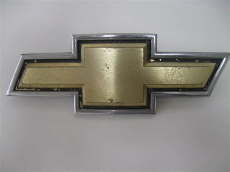 Chevrolet Bowtie Emblem Badge Script Trim Metal Gold 14043882 Ebay