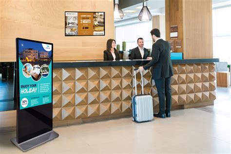 Digital Signage For Hotel Industry Benefits You Must Known