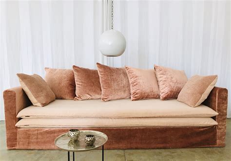 We did not find results for: Canapé sur mesure Boheme en velours Tsar rose romance ...