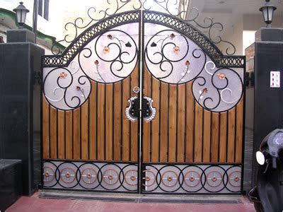Setting up seasonal color palettes has never been easier. Home Wall Decoration: Luxury homes iron gates designs ideas.