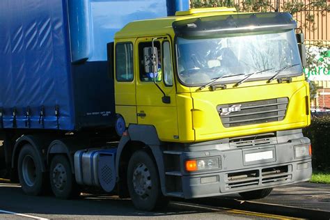 Divieto Di Transito Per I Mezzi Di Massa Superiore A 35 Tonnellate In