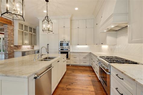 Unusual taj mahal quartzite brings out the best in modern living due in part to its exotic but soft cream/beige and green characteristics. Taj Mahal Quartzite For Awesome Countertop Design ...