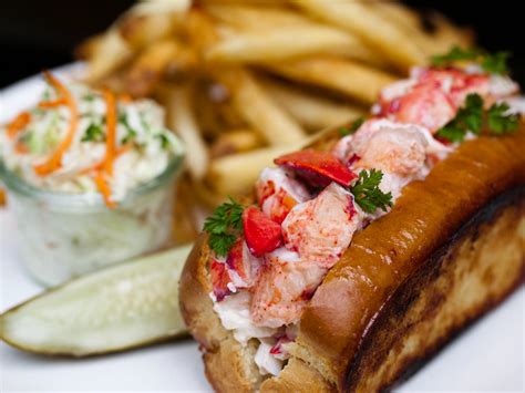 The Best Lobster Rolls In Chicago