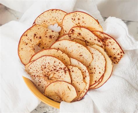 Apple Chips Recipe Baked Apple Chips In The Oven Chenée Today