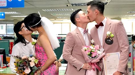 Same Sex Couples Start Registering Marriages In Taiwan Loop Barbados