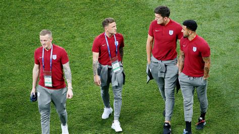 «спартак» обыграл «шибеник» и одержал первую победу при. Кейн и Алли вошли в стартовый состав сборной Англии на ...