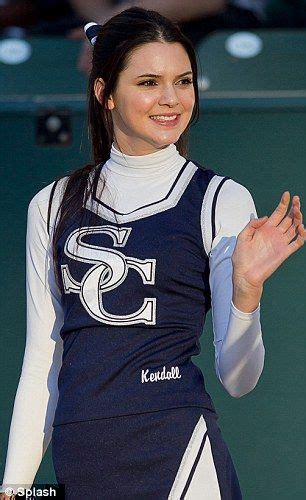 Thats The Spirit Kendall Jenner Rallies Her High School Football Team