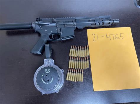 Barstow PD arrest 28-year-old felon in possession of a firearm - VVNG