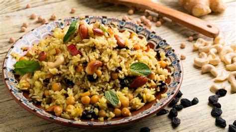 Consulta aquí nuestra receta fácil paso a paso con todos los trucos de cocina. Receta de Arroz al horno vegano