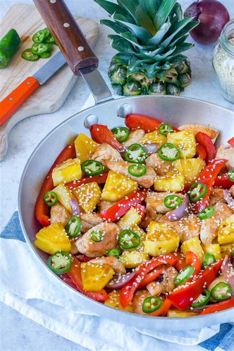 A Fast Sweet N Spicy Pineapple Chicken Skillet Clean Eaters Love