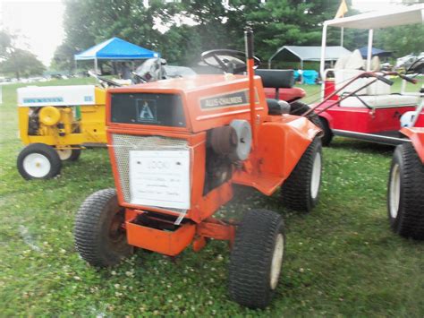 Allis Chalmers 410 Lawn And Garden Tractor Old Tractors Garden Tractor