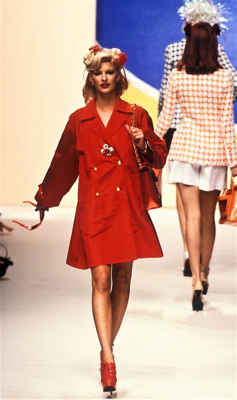 Linda Evangelista Walked For Chanel Runway Show Ss 1995 Fashion