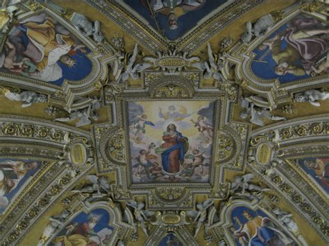 Some paintings and crafts on the museum's ceiling were designed in the 15th century. Vatican, Italy ceiling | Sistine chapel ceiling, Sistine ...
